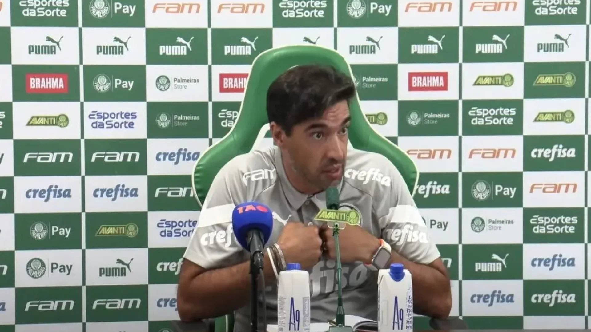 Fernando Prass dispara sobre polêmica envolvendo Abel Ferreira no Palmeiras: “Fora de contexto”