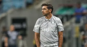 Palmeiras precisa vencer o Internacional hoje para não ter a pior sequência de derrotas da era Abel Ferreira