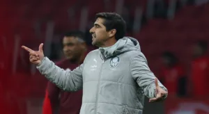 Abel avalia empate do Palmeiras e cita má fase