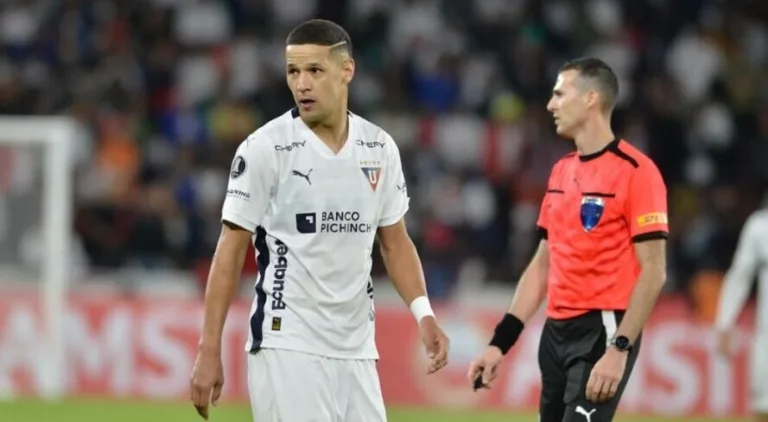 Corinthians faz proposta pelo atacante Alex Arce, da LDU do Equador