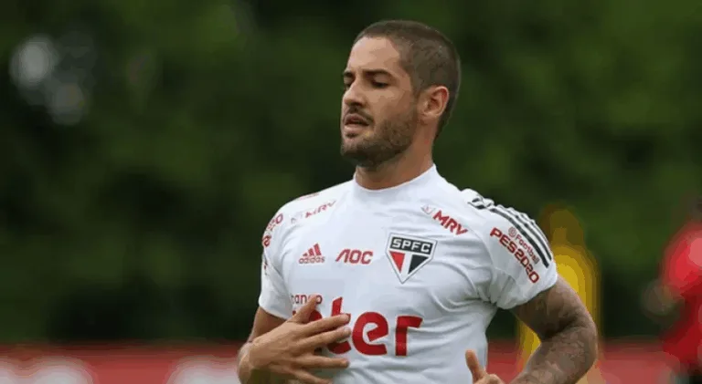 Alexandre Pato revela conversas para defender o Santos em 2024