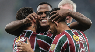 Jhon Arias comemora gol do Fluminense com Lima e Guga (Marcelo Gonçalves / Fluminense)