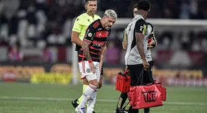 Flamengo confirma lesão de Arrascaeta, que não joga pela Libertadores