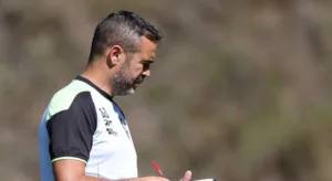 Artur Jorge diz que arbitragem ‘estragou’ jogo do Botafogo na Copa do Brasil
