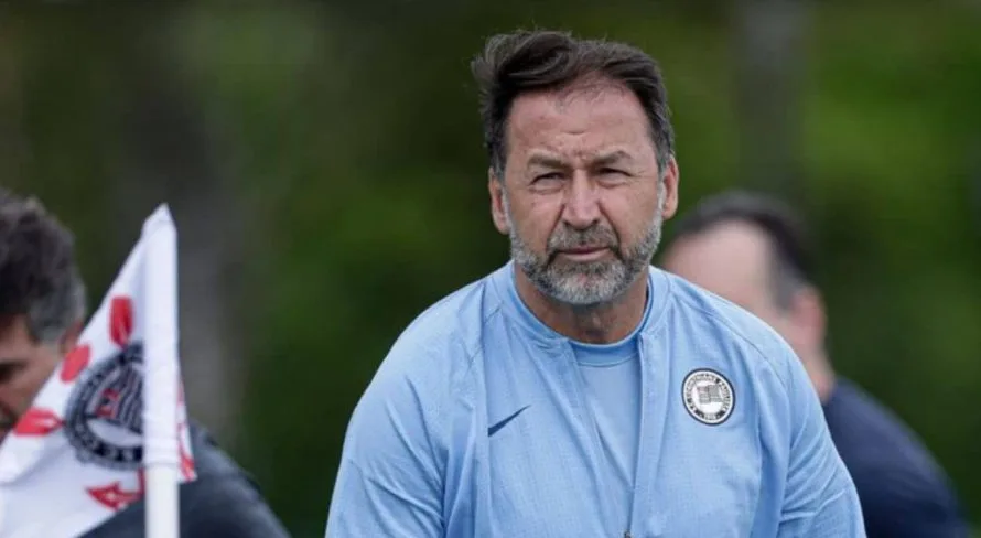 Corinthians tenta alternativas para negativa de Michael, do Al Hilal