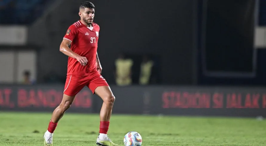 Ex-Fluminense brilha com gol e assistência na Indonésia