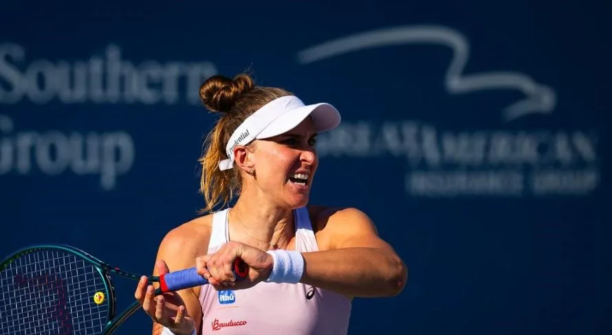 Bia Haddad tem reação impressionante no 2º set e passa pela estreia em Cleveland