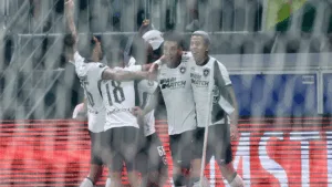 Eric Faria cita Flamengo e Palmeiras e exalta atuação do Botafogo: “Bom para o futebol brasileiro”