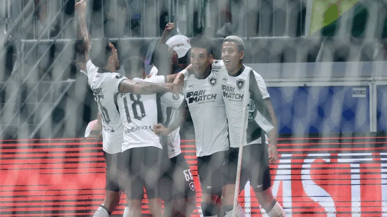 Eric Faria cita Flamengo e Palmeiras e exalta atuação do Botafogo: “Bom para o futebol brasileiro”