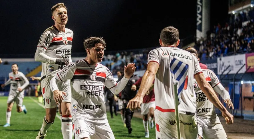 Botafogo-SP x Coritiba: onde assistir ao jogo do Brasileirão Série B