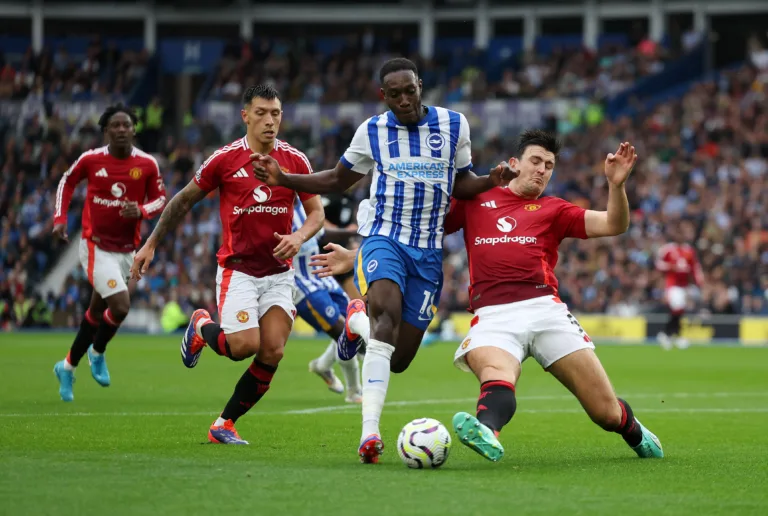 Brighton faz no fim e vence o Manchester United na Premier League    