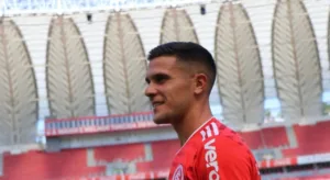 Internacional recebe proposta de milhões e Bustos deve ser negociado com River Plate