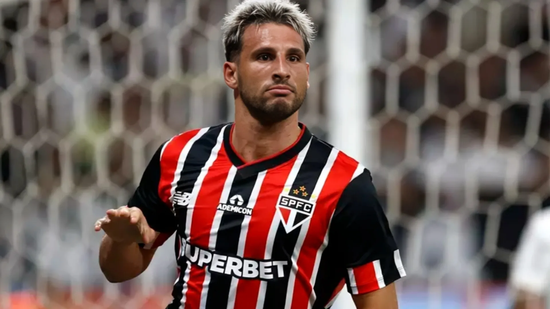 Calleri manda recado antes de Botafogo x SPFC na Libertadores