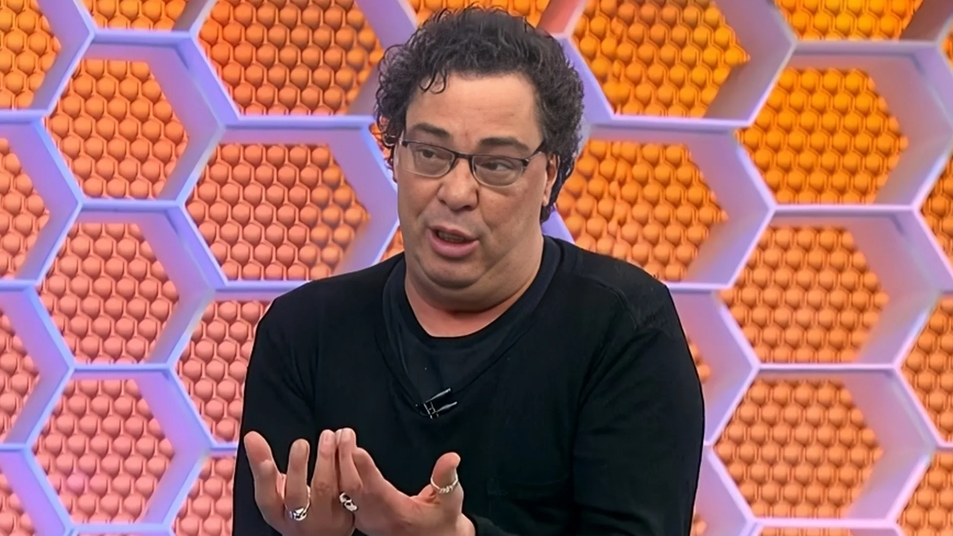 Casagrande é sincero ao apontar time de ‘meio de tabela’ no Brasileirão: “Não vai a lugar nenhum”