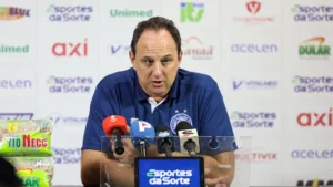 Ceni reconhece time que dá “trabalho” no Brasileirão: “Loucura”