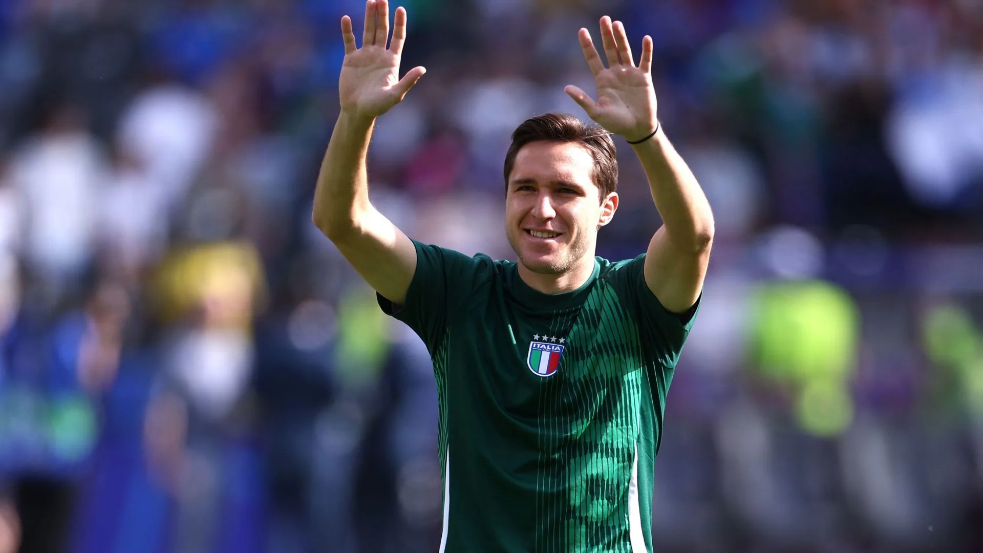 Liverpool acerta a contratação de Chiesa, astro da seleção italiana