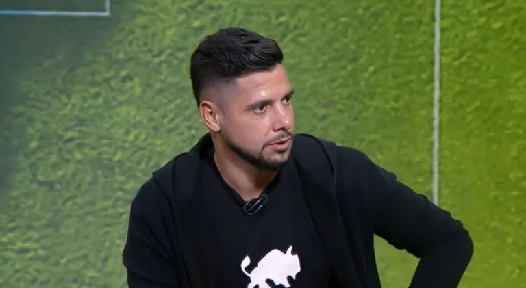 Cicinho banca duas eliminações de peso na Libertadores