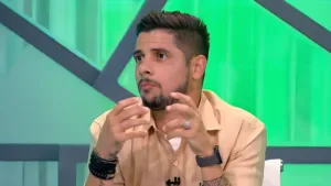Cicinho surpreende ao revelar torcida por rebaixamento no Brasileirão