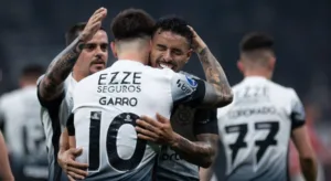 Torcedores elege a escalação ideal do Corinthians para a temporada