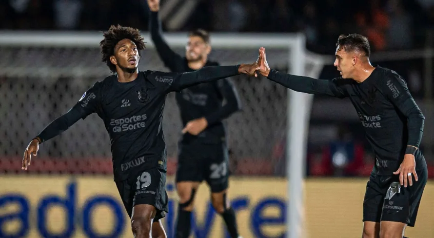 Casagrande elogia três jogadores do Corinthians em vitória na Sul-Americana: “Bem demais” 