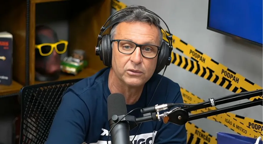 Craque Neto elege o maior lateral-esquerdo da história