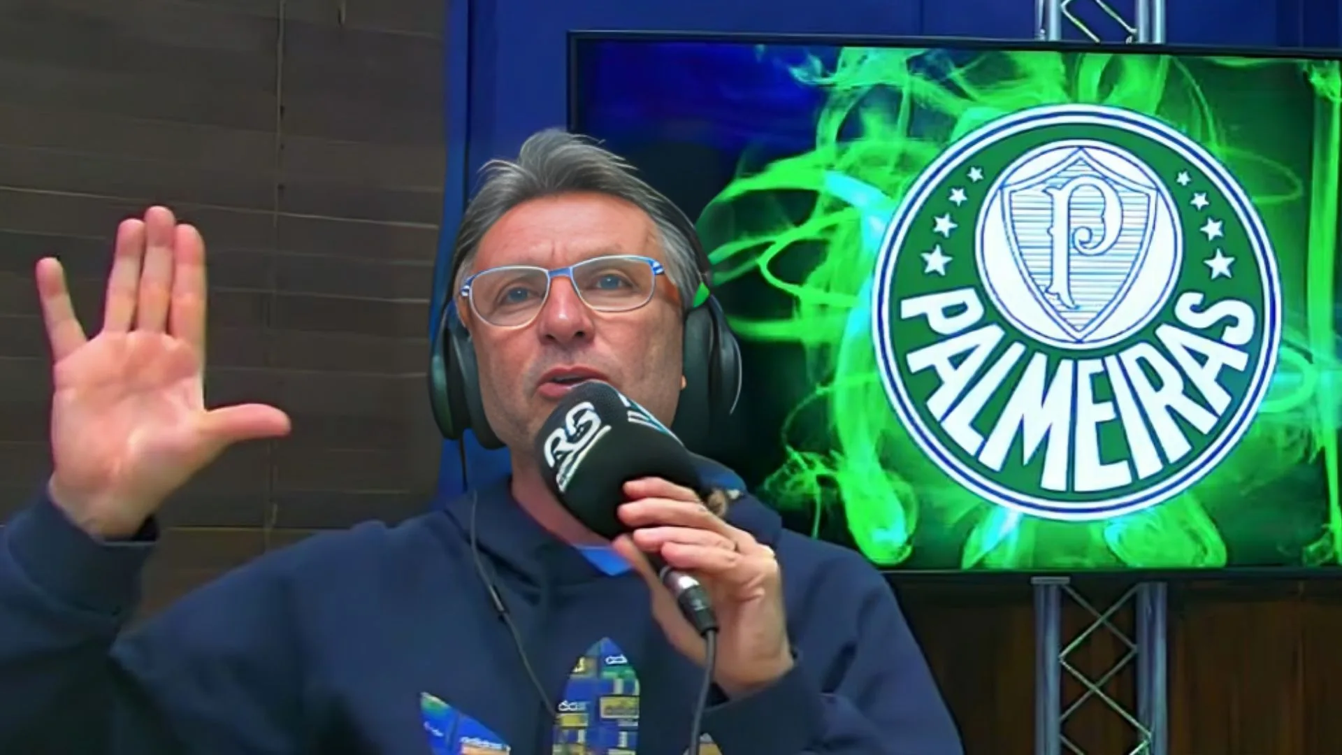 Craque Neto defende jornalista da Band ao bancar futuro do Palmeiras