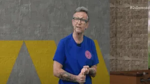 Craque Neto detona gramado de estádio de time brasileiro e dispara: “É um pasto”