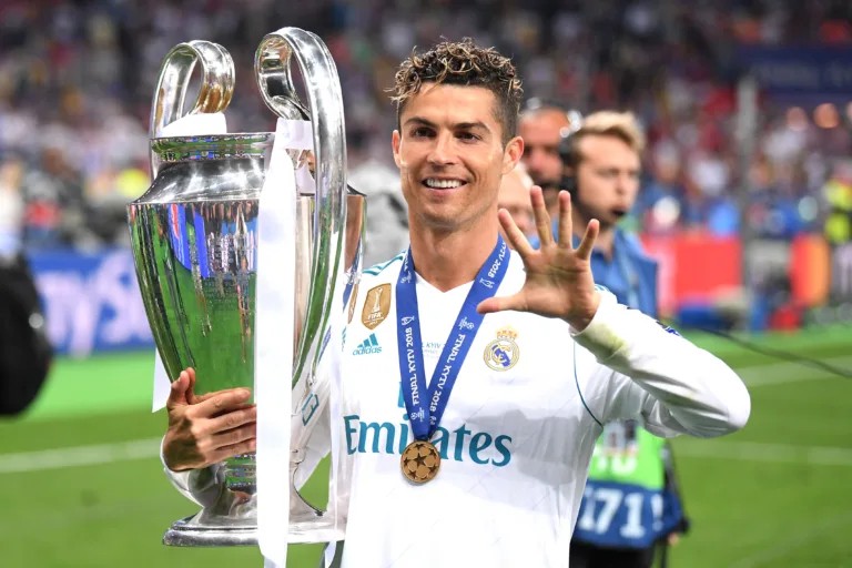 Cristiano Ronaldo será homenageado pela Uefa no sorteio da Champions League