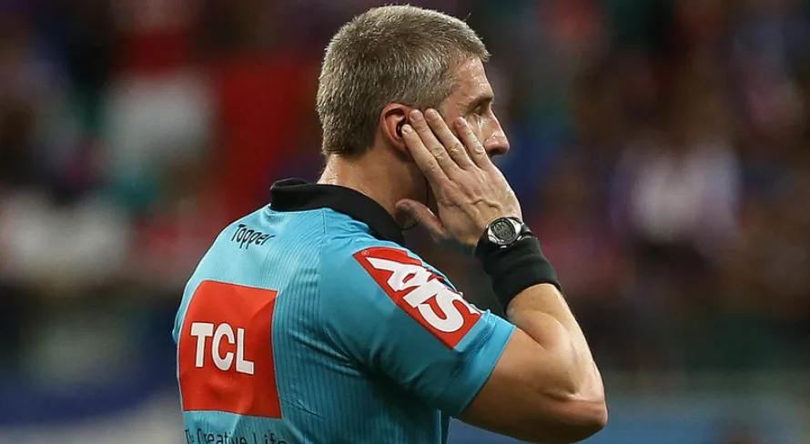 Depois de acumular polêmicas, ex-árbitros opinam sobre ‘aposentadoria’ de Anderson Daronco