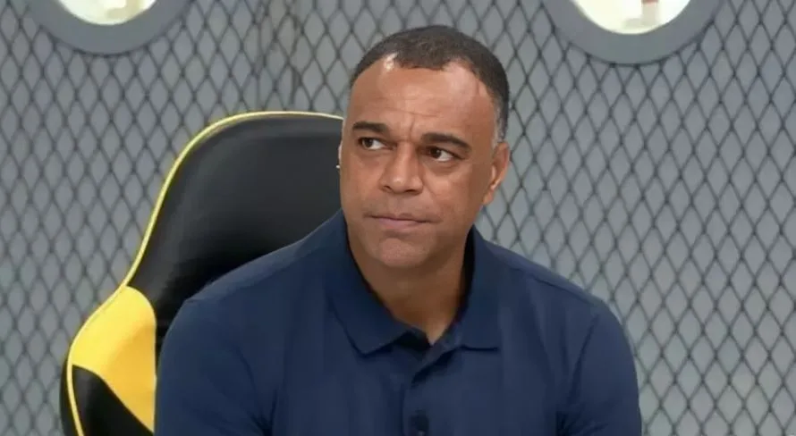 Denílson elege time que renasceu no Brasil: “Evolução nítida”