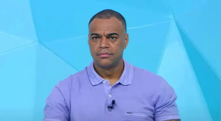 Denílson surpreende e pede atacante na seleção brasileira