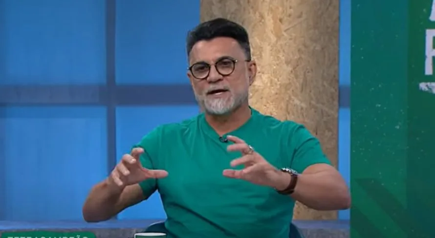 Ricardo Rocha exalta atacante histórico do futebol brasileiro: “Igual vinho”