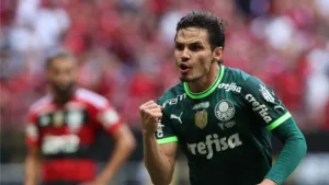 Raphael Veiga elege os três melhores times do futebol brasileiro hoje