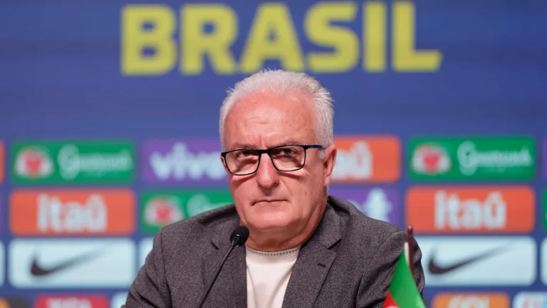 Seleção brasileira é convocada por Dorival Júnior para Eliminatórias com novidades