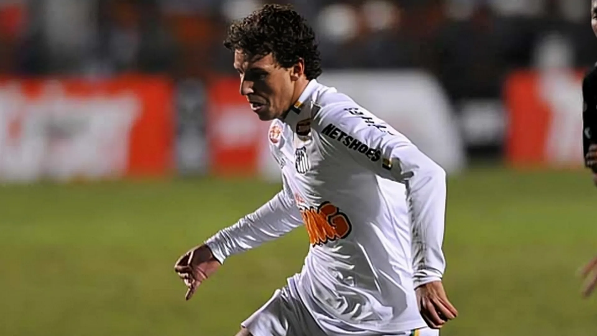 Elano não pipoca e define melhor Santos entre times de 2002 e 2011: “Pelo momento”