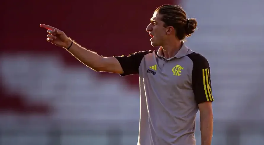 Filipe Luís aponta atacante extraordinário do futebol brasileiro: “Resolve”