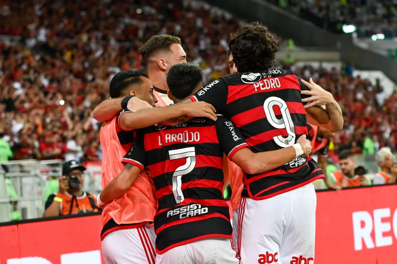 Dupla do Flamengo passará por cirurgias e não devem jogar mais em 2024