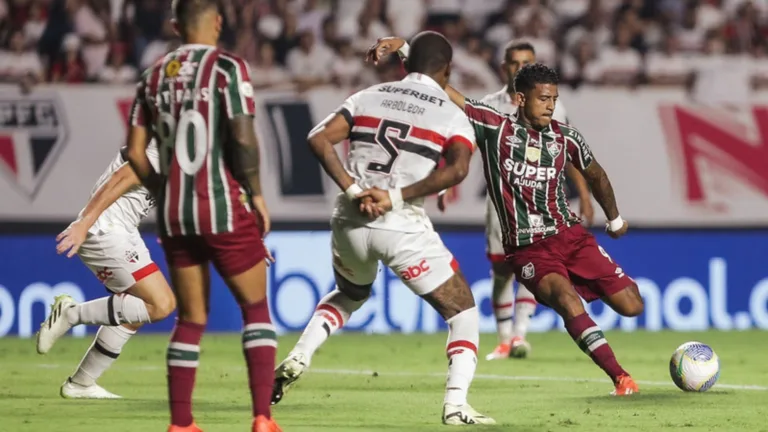 Onde assistir São Paulo x Fluminense no Brasileirão: prováveis escalações, desfalques e retrospecto