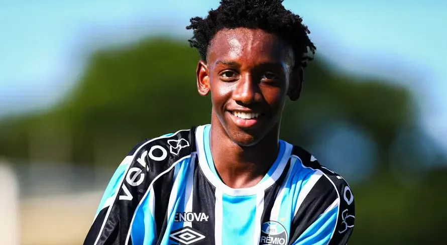 André Hernan revela valor milionário que o Chelsea vai pagar por meia do Grêmio