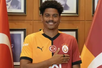Gabriel Sara foi negociado e pode render valores ao SPFC (Foto: Divulgação/Galatasaray)