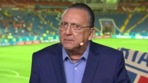 Galvão Bueno exalta torcida diferenciada do futebol brasileiro