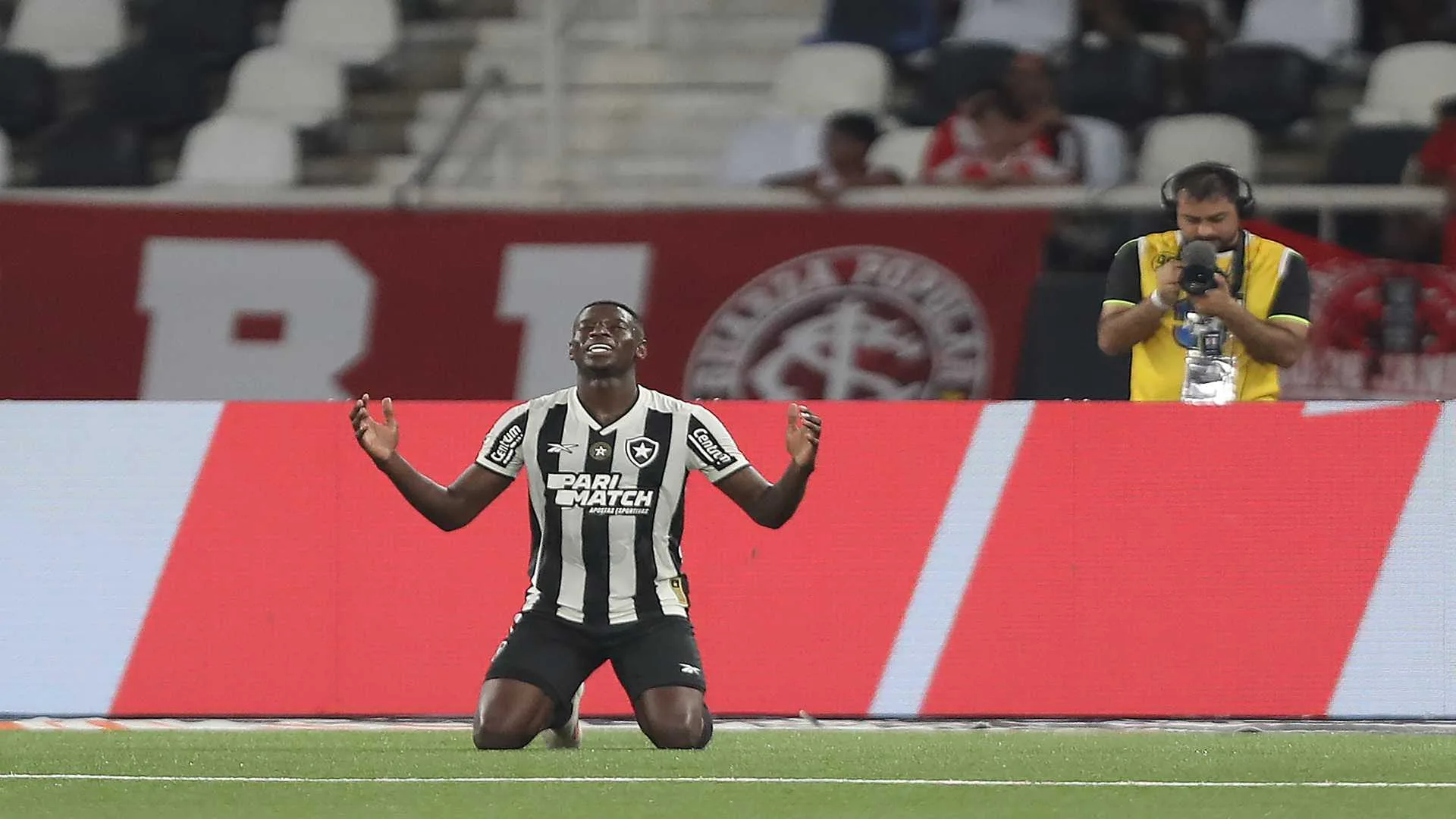 Luiz Henrique, do Botafogo, dedica convocação à seleção ao pai