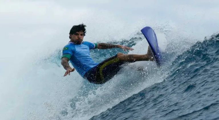 Gabriel Medina conquista o bronze nas Olimpíadas de Paris