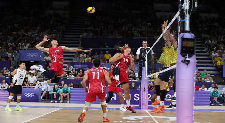 Brasil perde para os Estados Unidos no vôlei e é eliminado das Olimpíadas