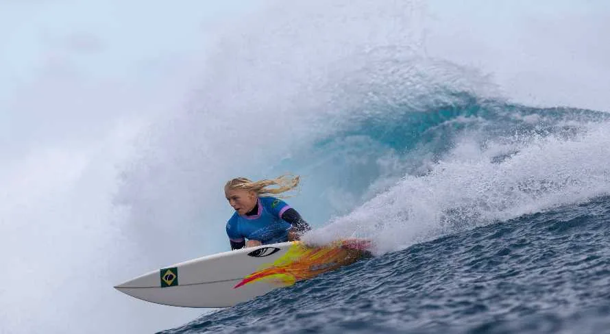 Tatiana Weston-Webb perde para americana e fica com a prata nas Olimpíadas