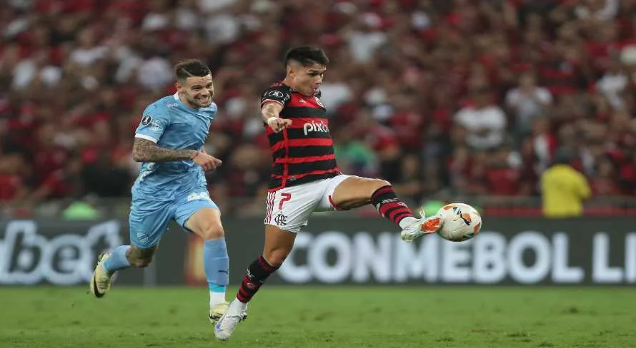 Flamengo supera Bolívar e abre boa vantagem na Libertadores