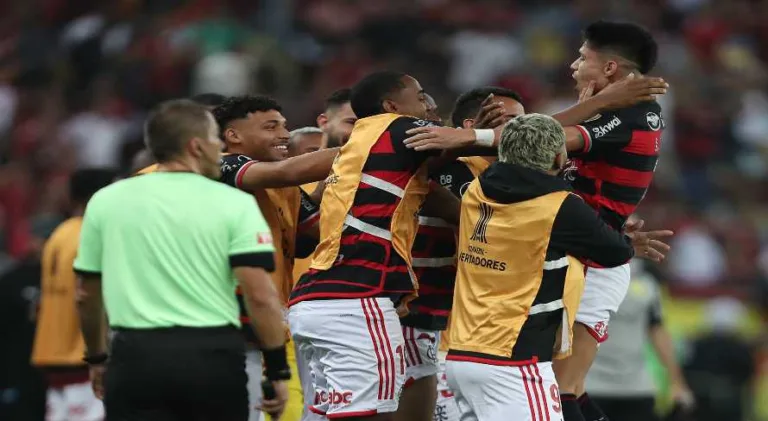 Ofensivo, Flamengo abre o placar contra o Bolívar na Libertadores; assista