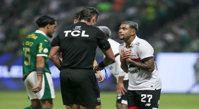 Jogadores de SPFC e Palmeiras se envolvem em confusão após Choque-Rei