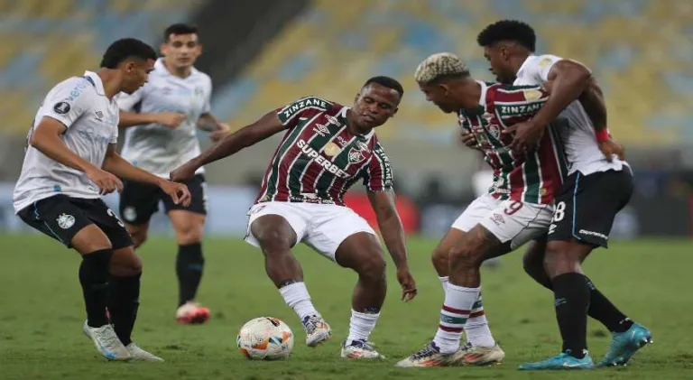Fluminense derrota o Grêmio e se classifica na Libertadores