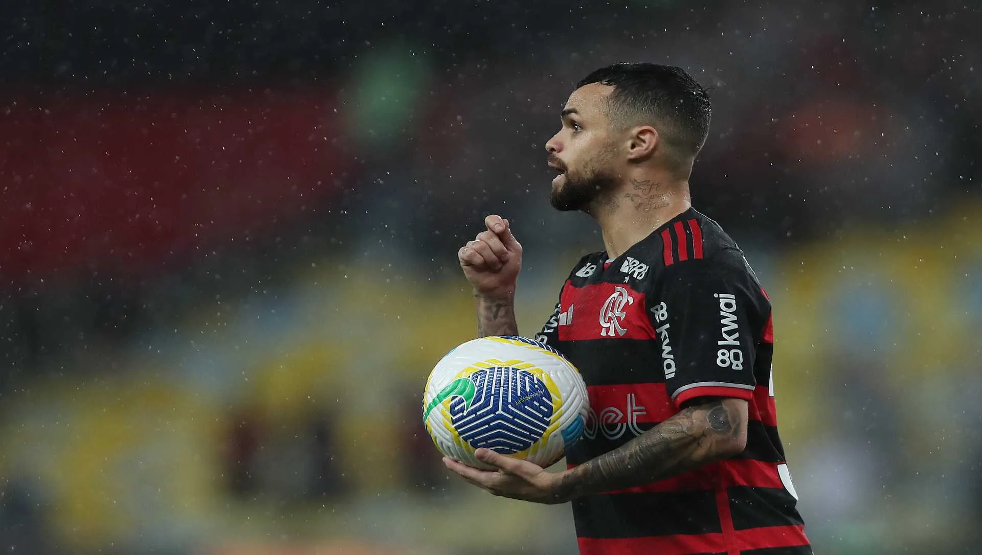 Torcedores elege a escalação ideal do Flamengo com reforços à disposição